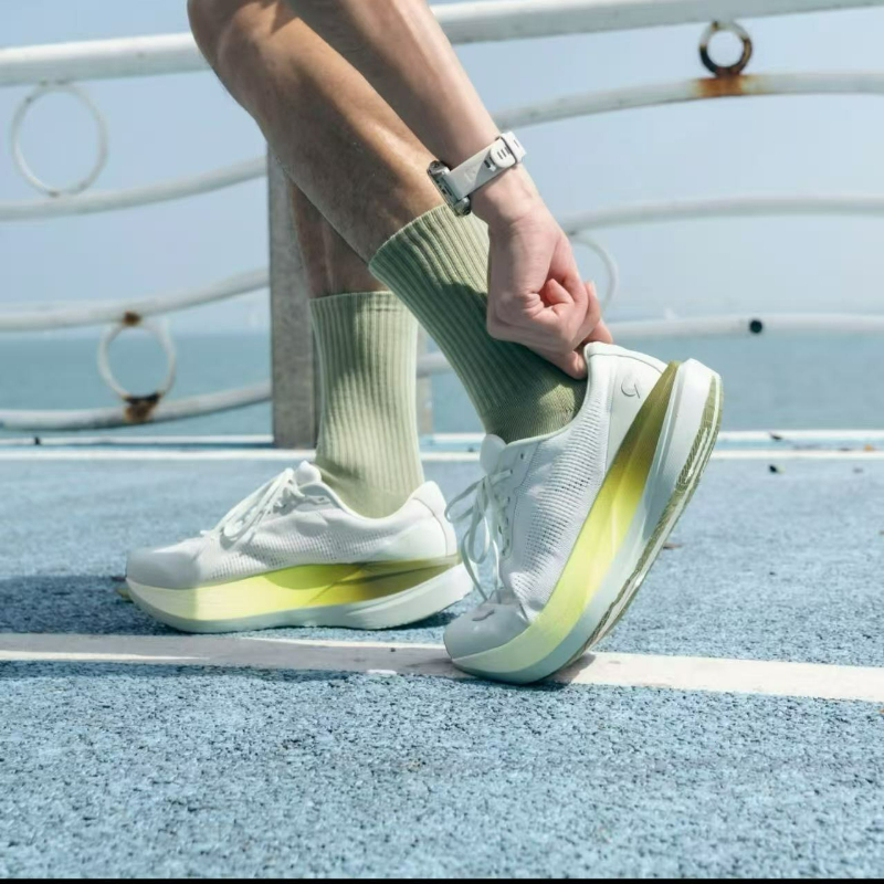 Professional Running Shoes Men - đánh giá và giá Outdoor Sport Brand Shoes