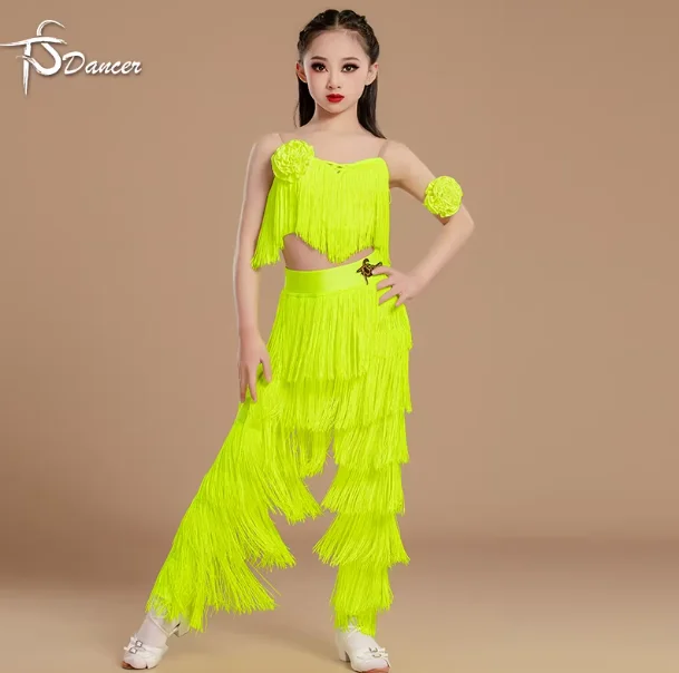 yesNew LatinDance Performance  - đánh giá và giá Outdoor Sports Hall